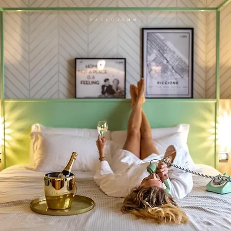 酒店 The Box - Adults Only 里乔内