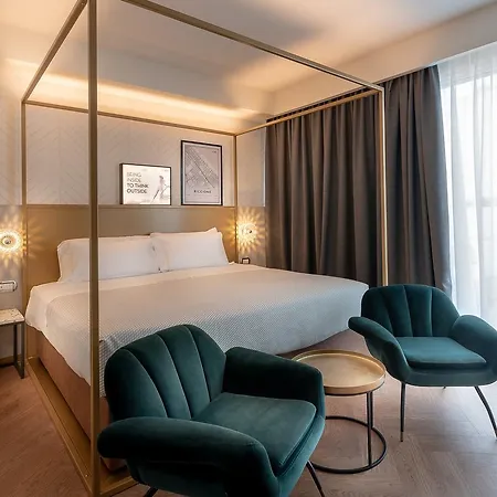 Отель The Box - Adults Only 4*