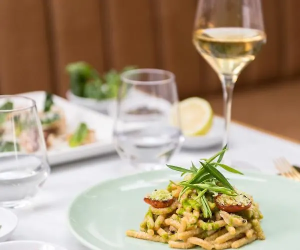 The Box - Adults Only 4*