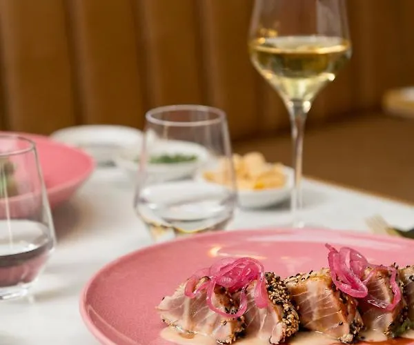 מלון The Box - Adults Only